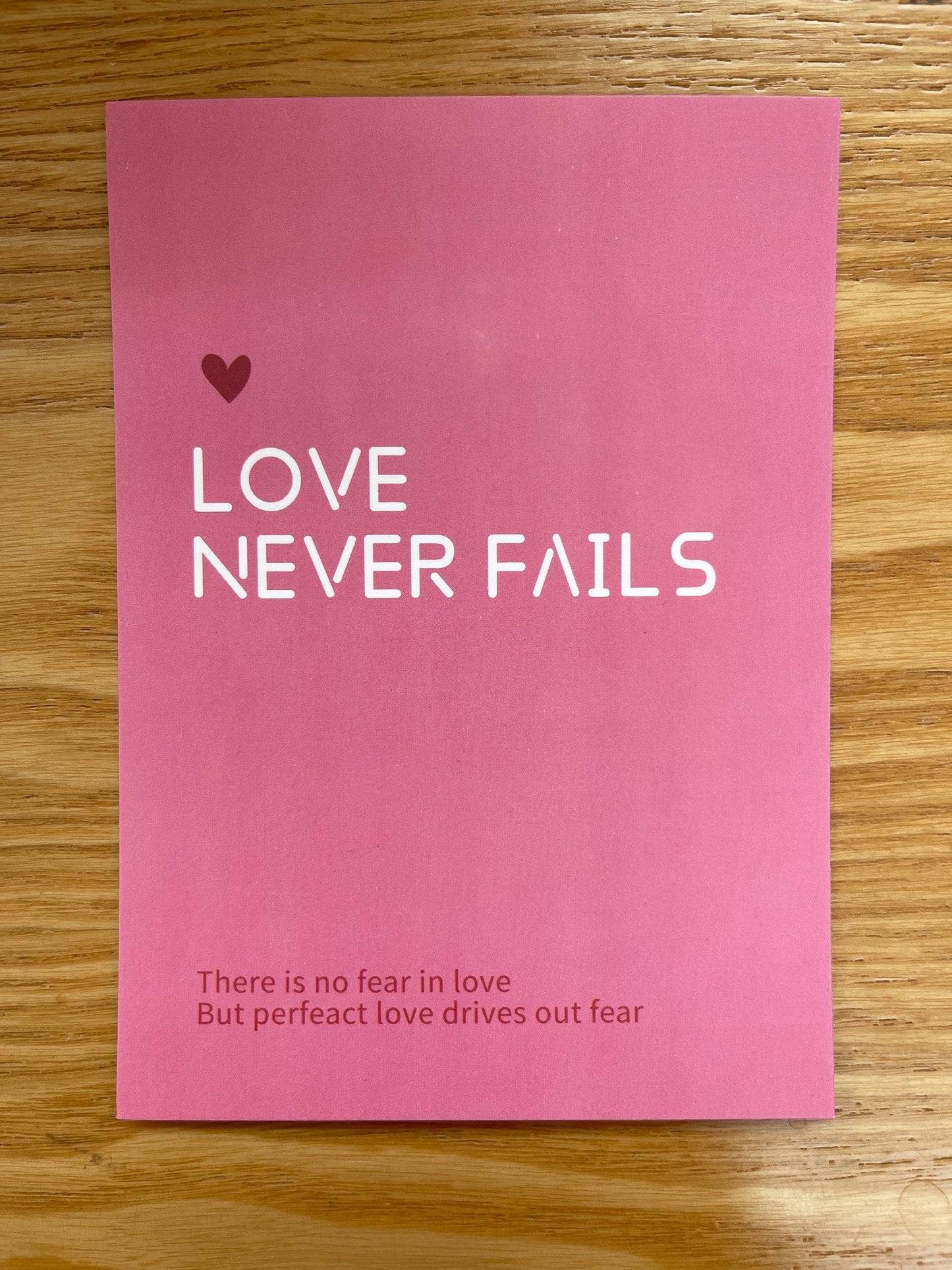 手写卡片Love Never Fails